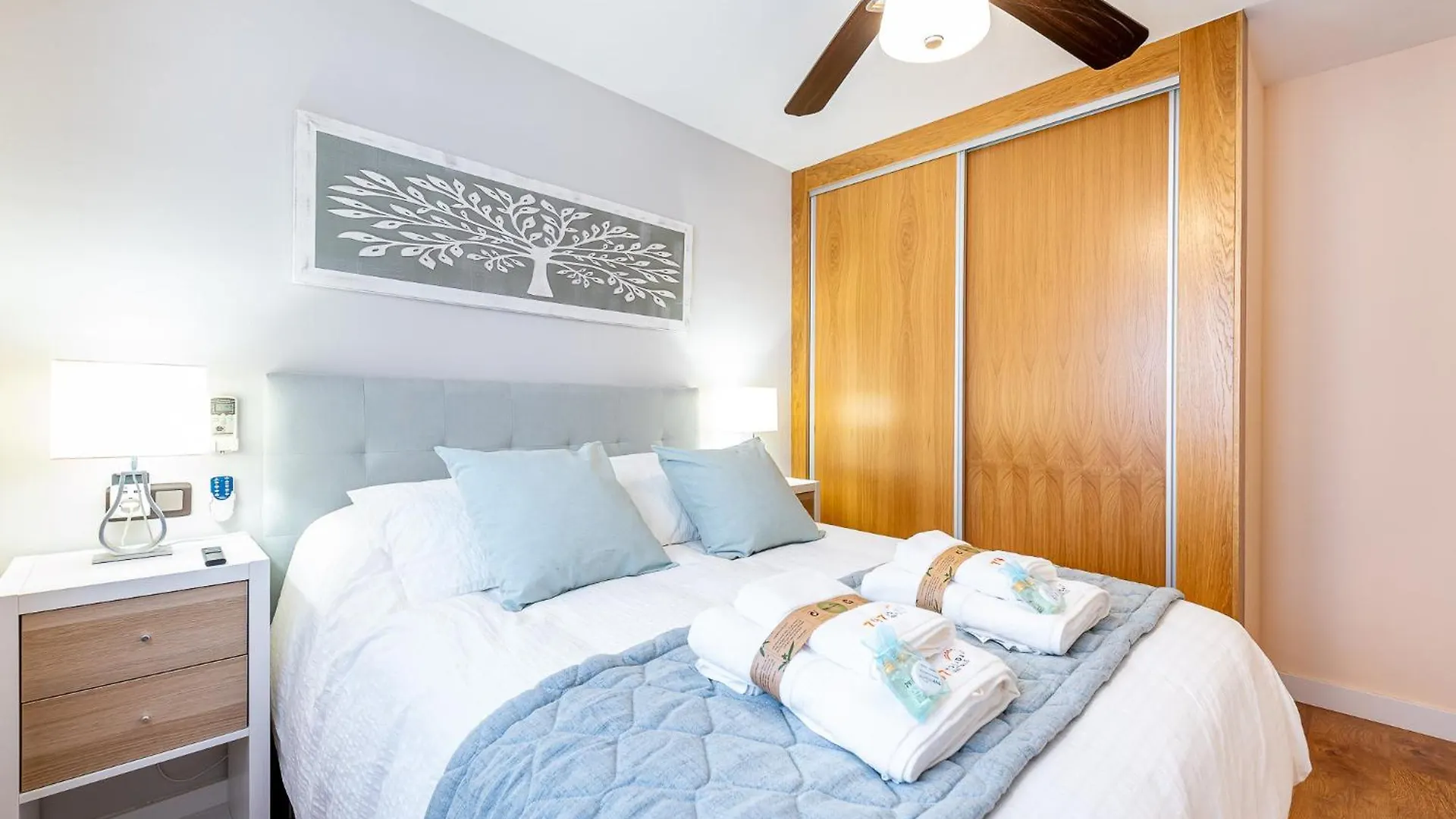 797 Holiday Rentals- Carrasco Beach 1 トレモリノス 0*,